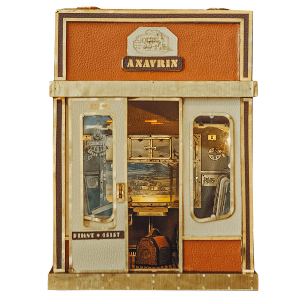 🛤️ 1940s Train Cabin Book Nook Kit (Motion Scene)