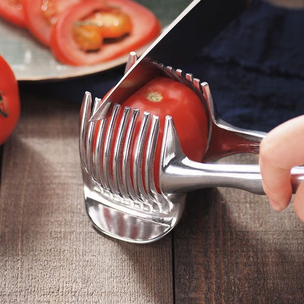 🍅 A friend swore by this slicer—tried it once, now I’m hooked! 🔪